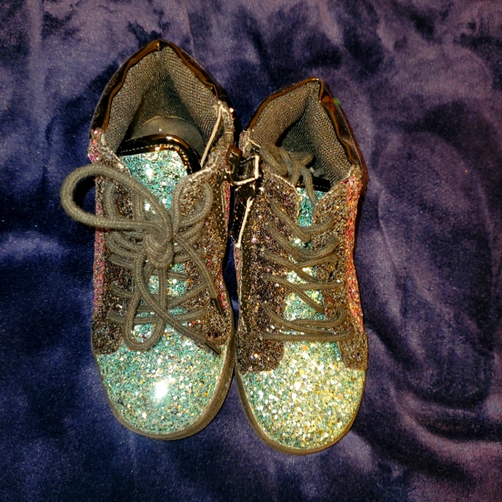 Sparkly size9 girl bootie